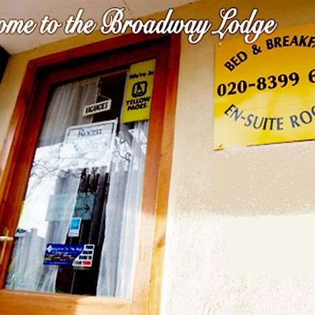 Broadway Lodge Bed And Breakfast Surbiton Extérieur photo