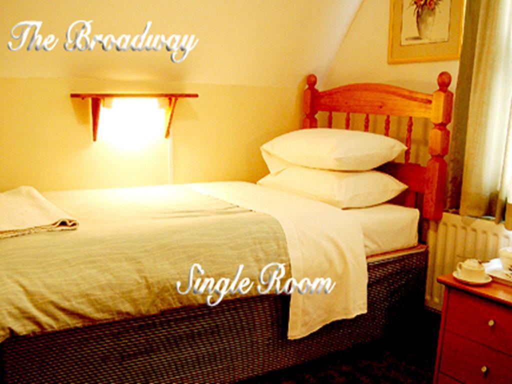 Broadway Lodge Bed And Breakfast Surbiton Chambre photo